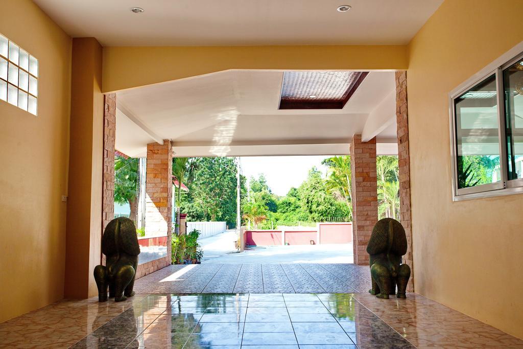 Sea Breeze Guest House Cha-Am Bagian luar foto