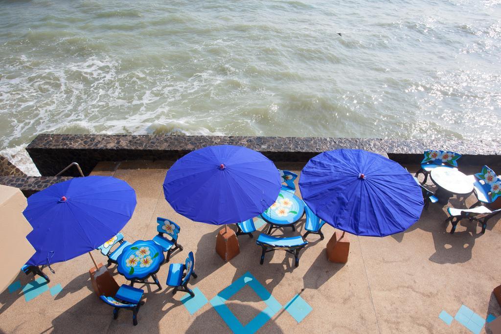 Sea Breeze Guest House Cha-Am Bagian luar foto