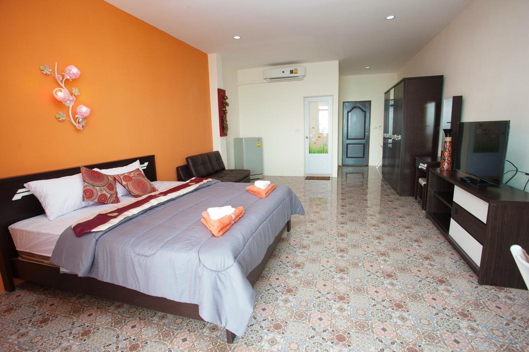 Sea Breeze Guest House Cha-Am Bagian luar foto