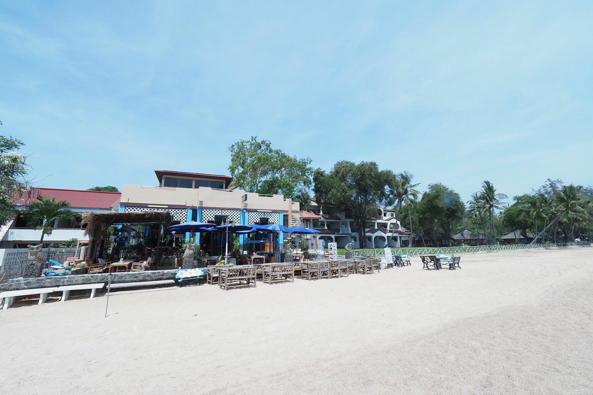 Sea Breeze Guest House Cha-Am Bagian luar foto